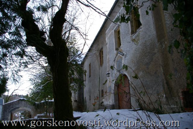 Prednja vrata dvorca