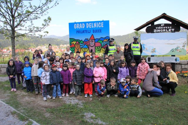 Postavljanjem tabli zaokružena višegodišnja ulaganja u djecu i prestižni status