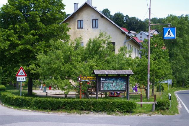 U Skradu je obilježena 135. godišnjica školstva