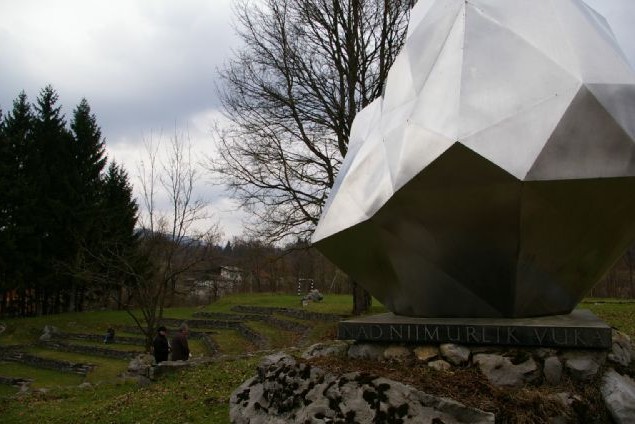 Spomenik Ivanu Goranu Kovačiću