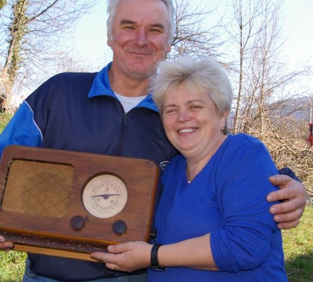 Donator Renka sa predsjednicom udruge Kumić