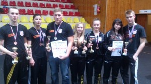 Lara Despot (peta s lijeva) s dijelom nagrađenih natjecatelja