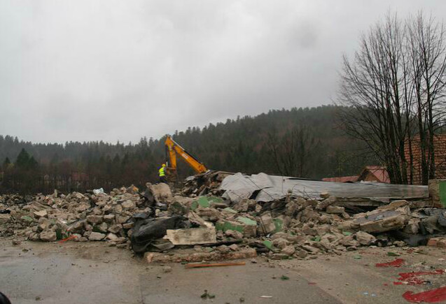 Rušenje legendarnog delničkog autobusnogkolodvora