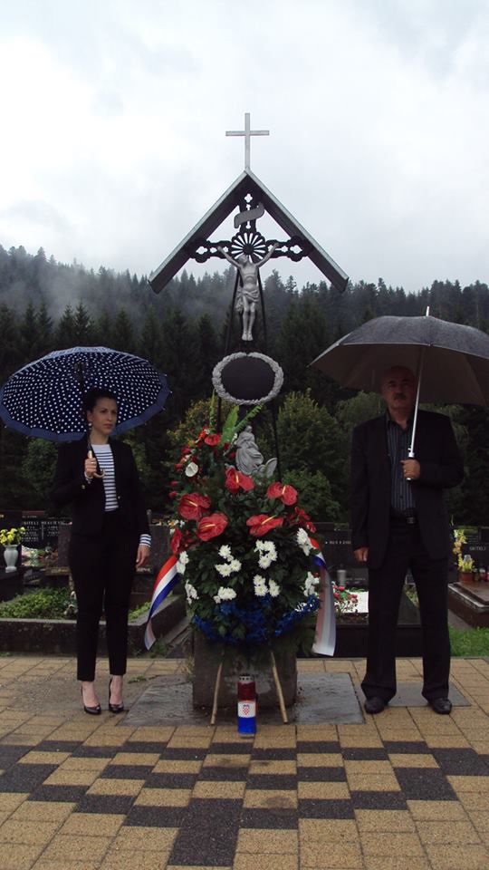 Predsjednik ravnogorskog HDZ-a Ivica Janeš i dopredsjednica Majda Burić 