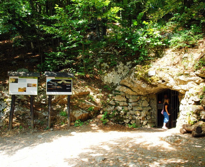 Dio scena sniman je i u špilji Lokvarka