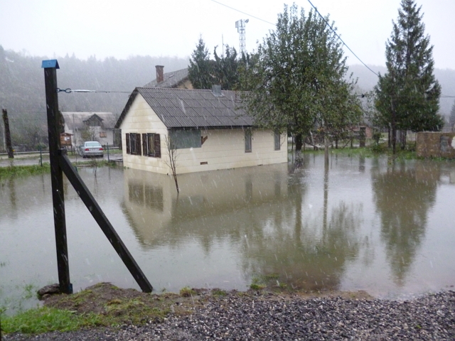 Kuća obitelji Kosanović ponovo je pod vodom