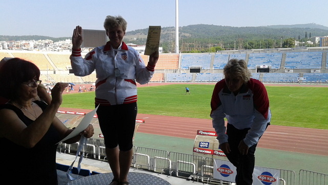 Slavica Grgurić Pajnić (u sredini)