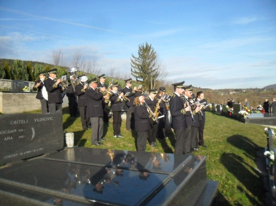 PO Vrbovsko na groblju Lovnik